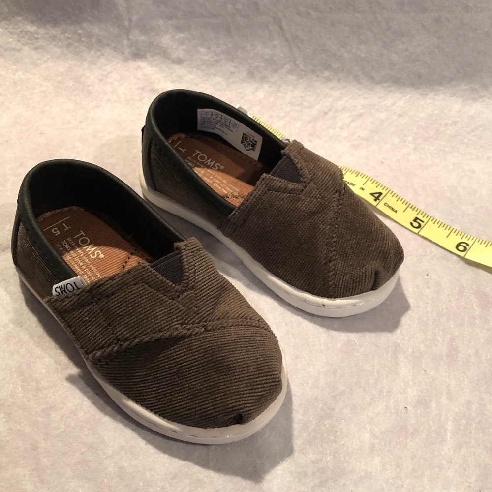 Toms Shoes